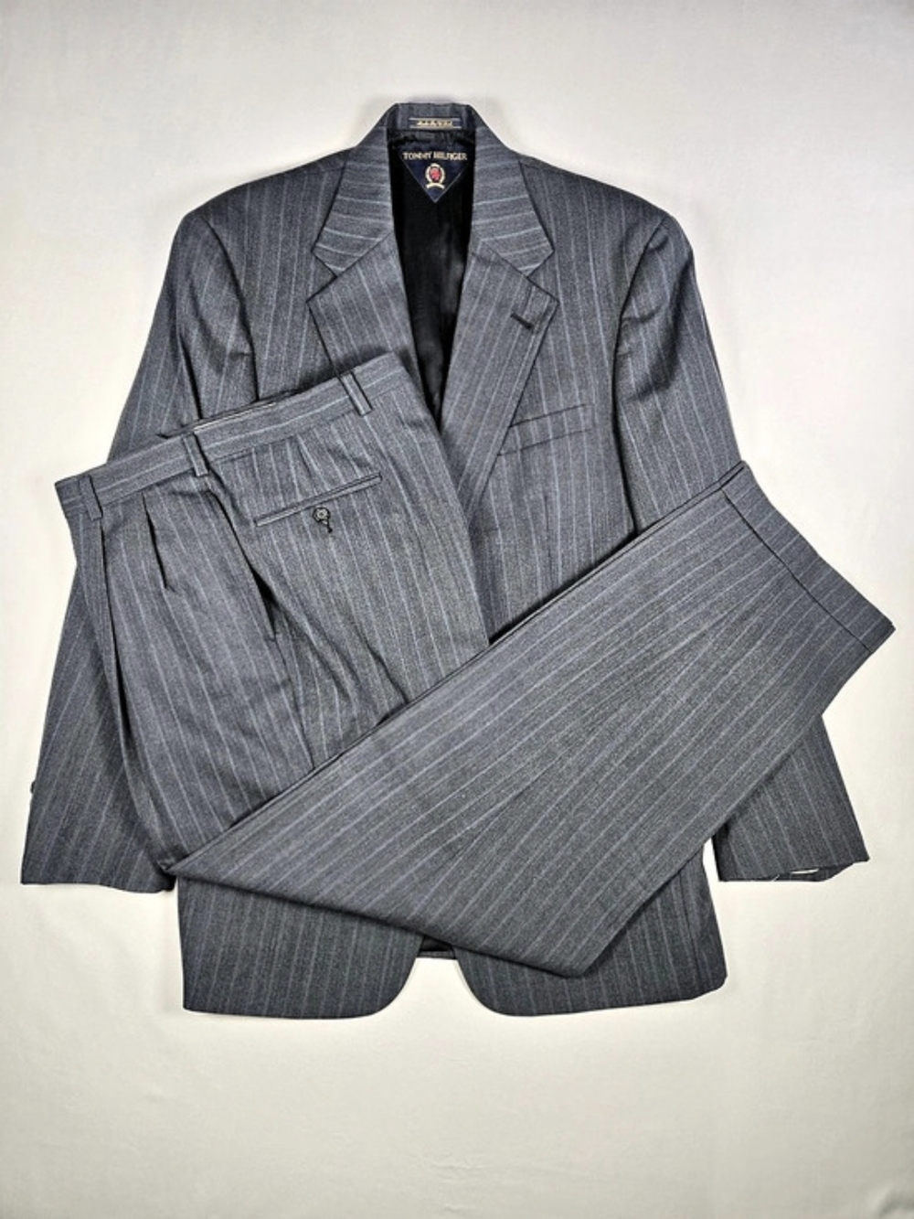 Vintage Tommy Hilfiger Gray Pinstripe 2pc Suit Jacket Pleated Pants 42L Like New